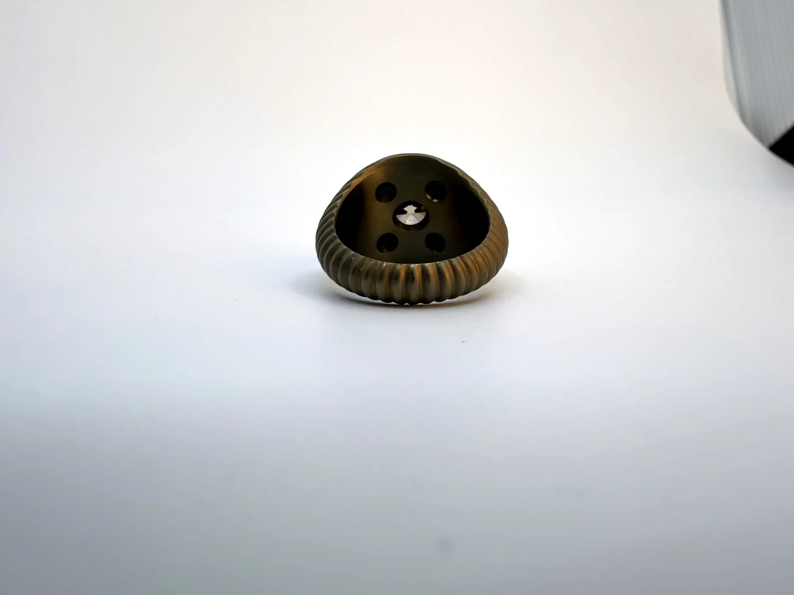 L'Héritage – Skulpturale Rückseite