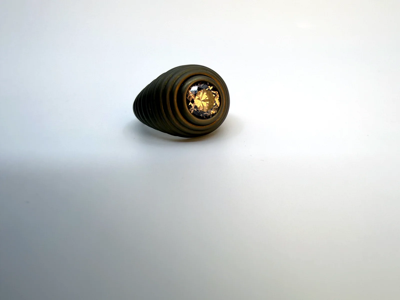 L'Héritage – Skulpturales Profil